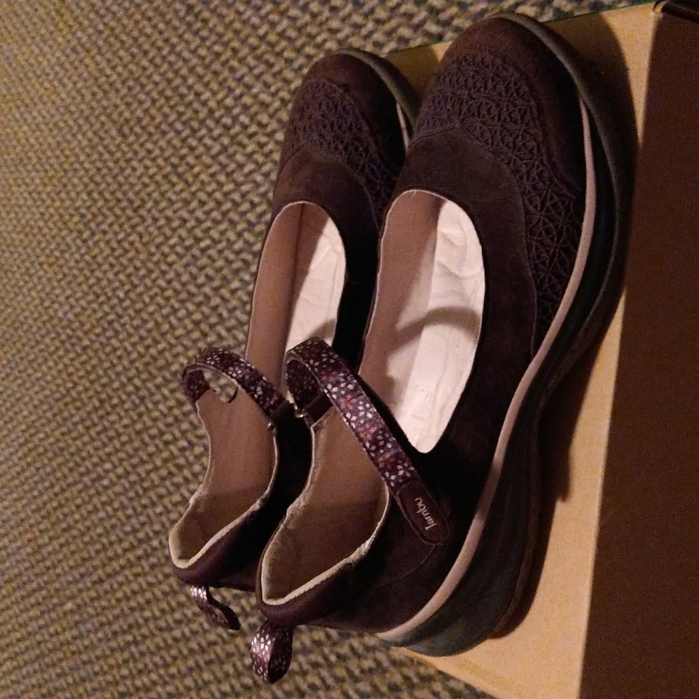 Jambu brown "cornflower" mary janes, sz 7